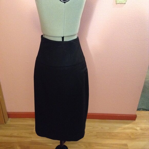 Nine West Black Lined Pencil Skirt with Side Zipper and Walking Slit - Picture 2 of 4